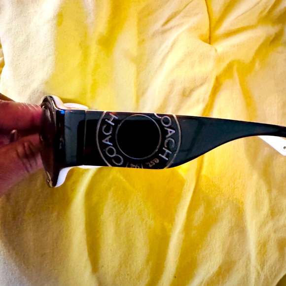 Coach sunglasses. - Picture 4 of 4